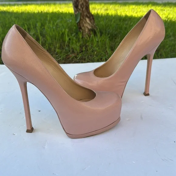 Yves Saint Laurent heels - Picture 2 of 15